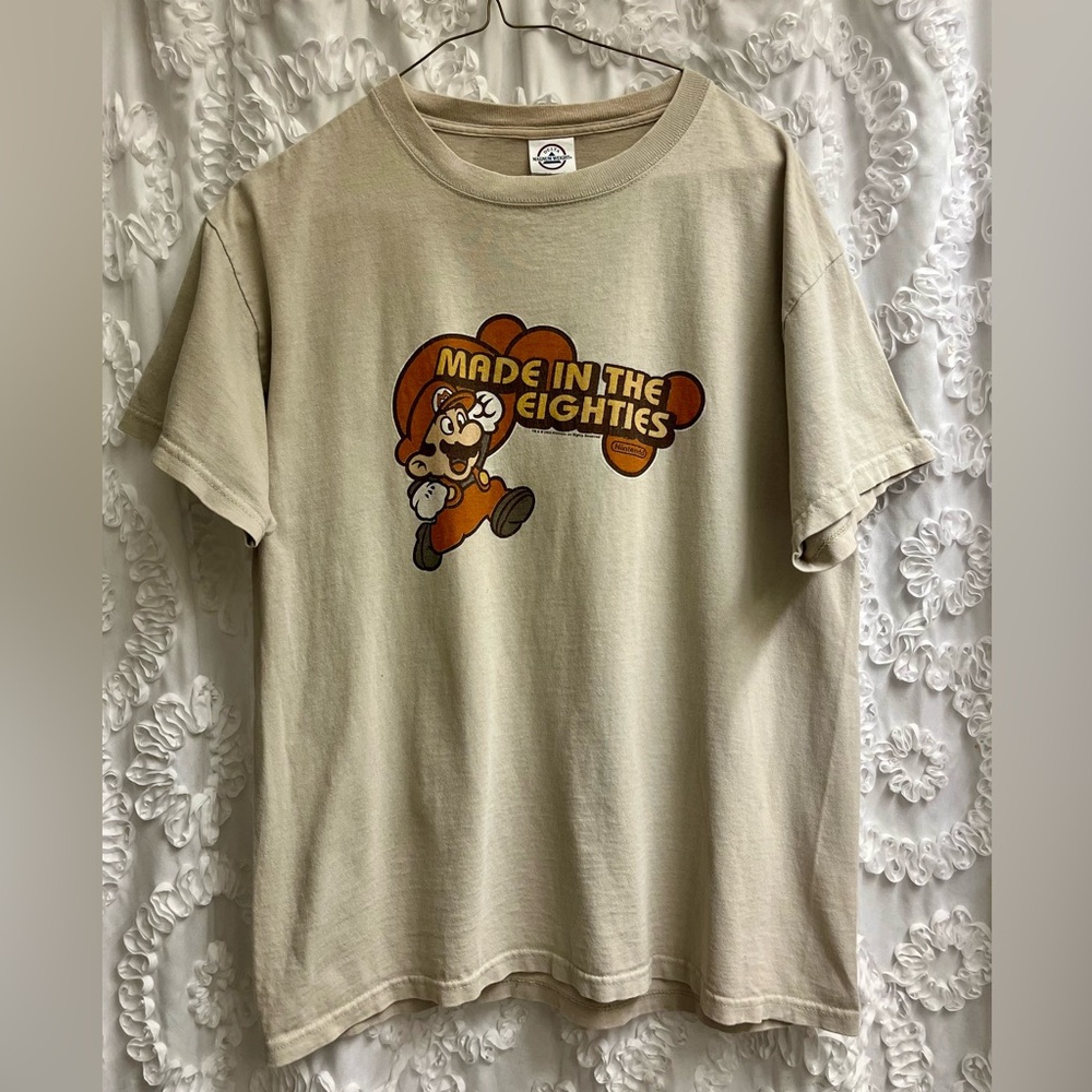 Mario Brothers unisex T-shirt size M in great condition